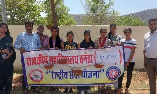 राजकीय महाविद्यालय बनेड़ा में स्वयंसेवकों ने बांधे परिंडे