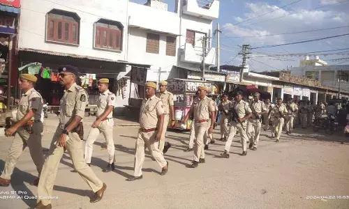 गोवा आम्र्ड के साथ लोकल पुलिस ने किया फ्लैग मार्च