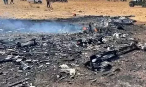 वायुसेना का टोही विमान गिरा ,कोई  जन हानि नहीं,दहशत