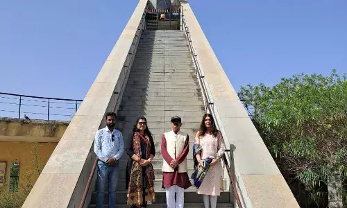 अमरीकी समाजसेविका का विजय स्मारक दिवेर पर भ्रमण अमरीकी समाजसेविका का विजय स्मारक दिवेर पर भ्रमण