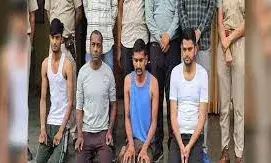 दो जेल कर्मचारियों समेत 11 बदमाश गिरफ्तार