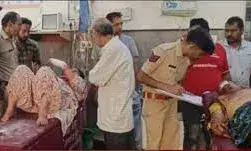 मां-बाप और बहन को चाकुओं से गोद डाला