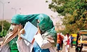 दिल्ली में आज 35-45 KM प्रति घंटा की रफ्तार से चलेगी धूल भरी आंधी,जाने मौसम विभाग का ताजा अपडेट दिल्ली में आज 35-45 KM प्रति घंटा की रफ्तार से चलेगी धूल भरी आंधी,जाने मौसम विभाग का ताजा अपडेट