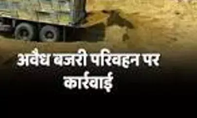 बजरी परिवहन करते दो डंपर पकड़े, चालक फरार