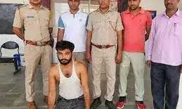 पुलिस,लुक्का डकैत गिरोह के साथ बीहड़ों में अंधाधुंध फायरिंग, एक डकैत गिरफ्तार