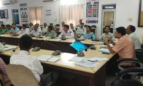 जिला कलक्टर नमित मेहता ने कन्टिजेंसी प्लान तैयार करने के दिए निर्देश