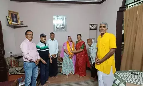 सरस्वती वंदना से भजन संध्या की हुई शुरूआत