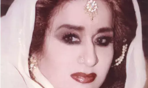 केमिकल लिपस्टिक पहुंचा रही होठों को नुकसान- शहनाज़ हुसैन