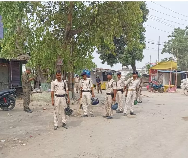 छपरा में बूथ पर चुनावी रंजिश को लेकर फायरिंग; एक की मौत और दो घायल छपरा में बूथ पर चुनावी रंजिश को लेकर फायरिंग; एक की मौत और दो घायल