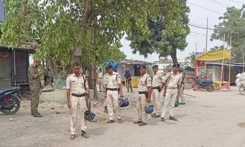 छपरा में बूथ पर चुनावी रंजिश को लेकर फायरिंग; एक की मौत और दो घायल