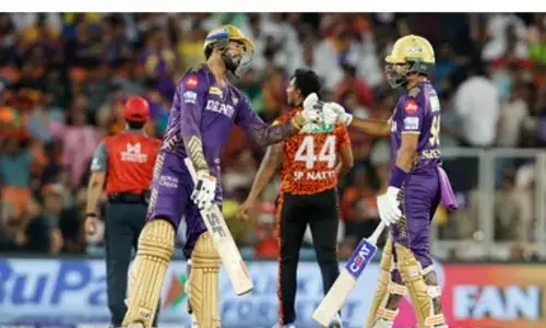 कोलकाता ने हैदराबाद को आठ विकेट से हराया