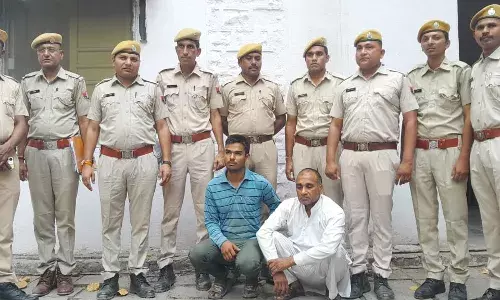 ज्वैलर्स की दुकान से सोना चोरी के दो आरोपी गिरफ्तार
