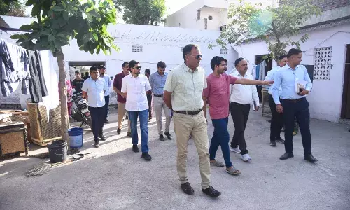 मांडल में घर-घर जाकर की पेयजल सप्लाई की जांच, लोगों से पेयजल आपूर्ति के संबंध में लिया फीडबैक