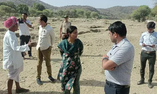 रात्रि चौपाल के बाद कलक्टर गांवों में ही कर रहे रात्रि विश्राम, ग्रामीणों ने कहा- पहली बार कलक्टर सीधे घर तक आए