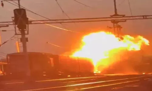 अचानक लग गई ट्रेन में आग, मचा हड़कंप