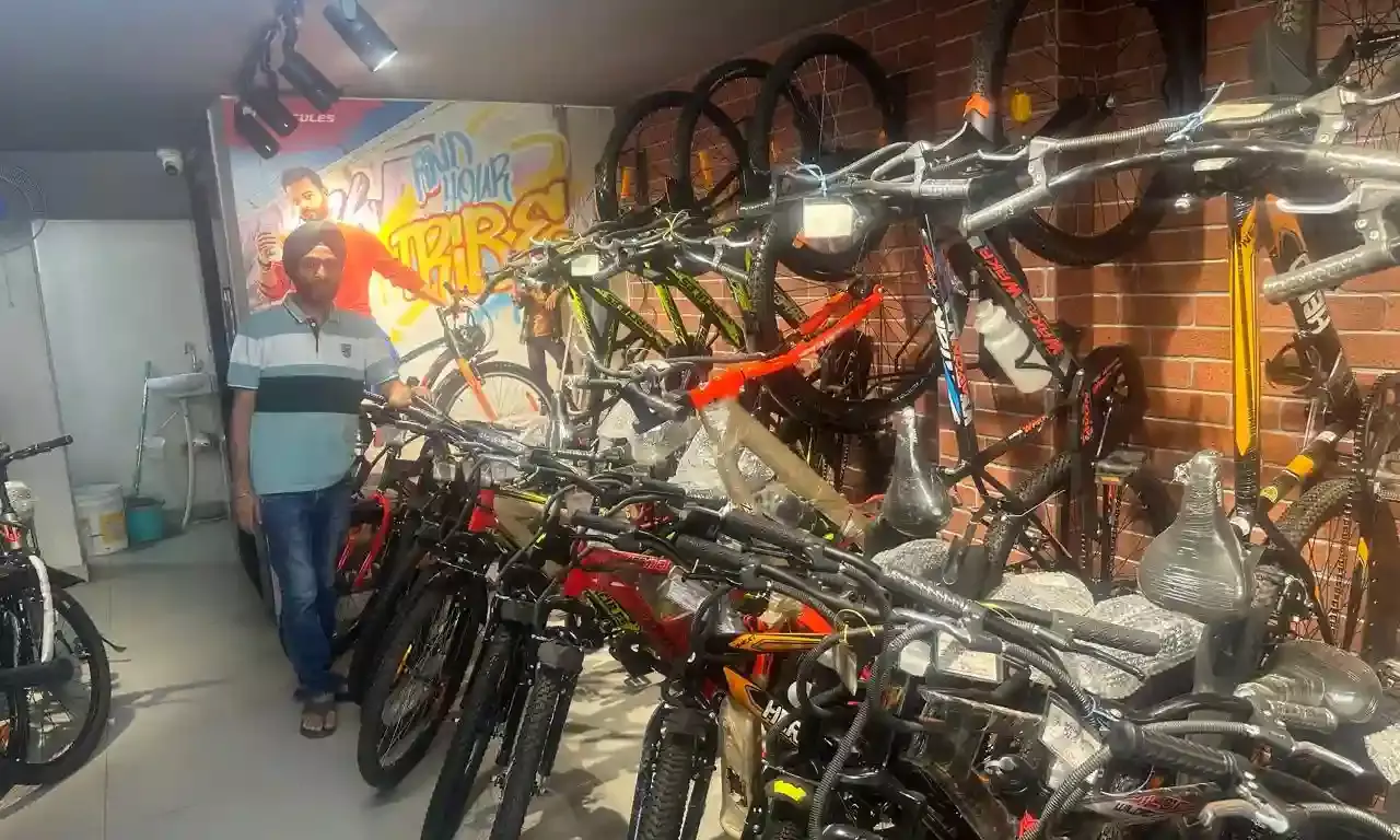 साइकिल चलाएंगे तो रहेंगे मस्त, बाइक से हो जायेंगे पस्त साइकिल चलाएंगे तो रहेंगे मस्त, बाइक से हो जायेंगे पस्त