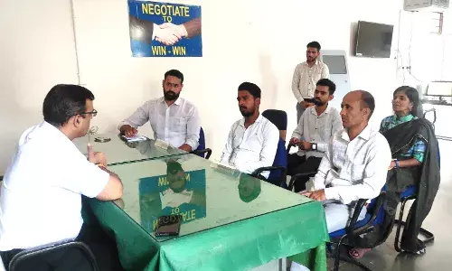 पैरा लीगल वॉलिंटियर्स के साथ मिटिंग आयोजित