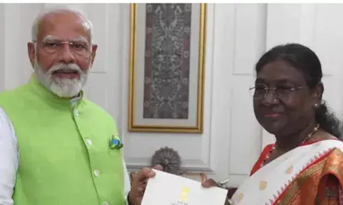 PM मोदी ने राष्ट्रपति से मुलाकात कर दिया इस्तीफा