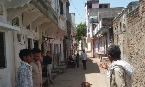 घर-घर कनेक्शन काउंटिंग कर पानी की समस्या के बारे में पूछताछ की घर-घर कनेक्शन काउंटिंग कर पानी की समस्या के बारे में पूछताछ की