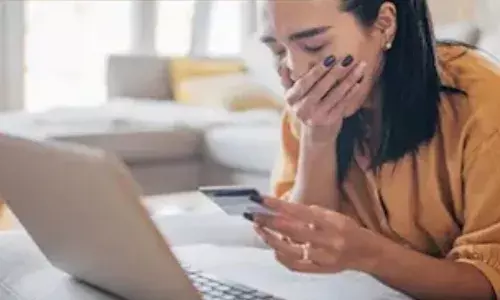 क्रेडिट कार्ड का बिल बन गया परेशानी तो न हों दुखी, अपनाएं ये तरीके