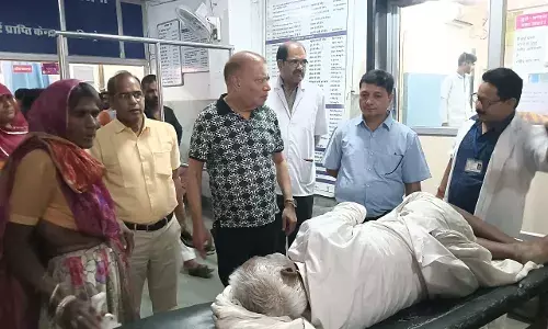 संयुक्त निदेशक एवं सीएमएचओ ने किया रामाश्रय वार्ड का निरीक्षण