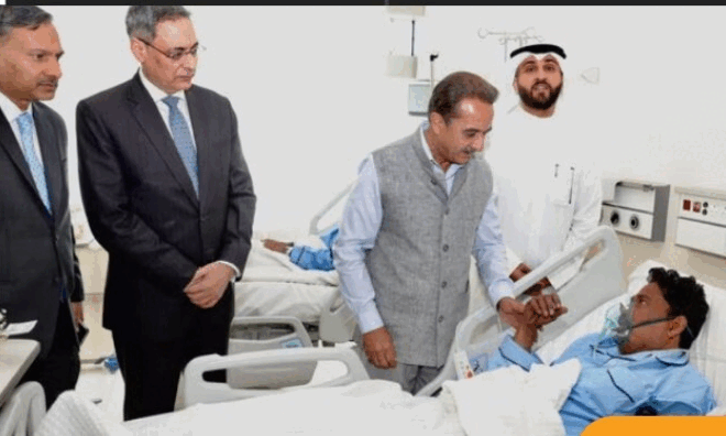 कुवैत से विमान से भारत लाए जाएंगे शव,घायलों से मिले केंद्रीय मंत्री