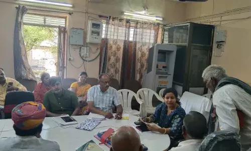 जनसुनवाई में पीड़ितों की लगी कतार नियमों का हवाला देकर इकट्ठी की रिपोर्ट