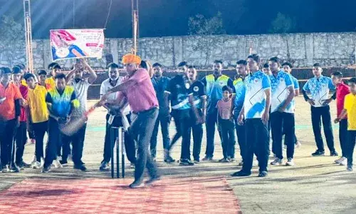 क्रिकेट प्रतियोगिता में हो रहे हैं रोमांचक मुकाबले