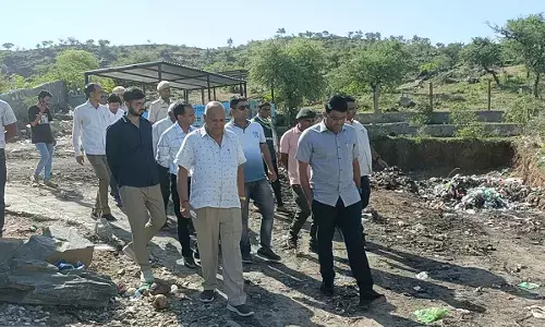 देलवाड़ा में कलक्टर ने की रात्रि चौपाल, सुबह किया गांव का सघन दौरा