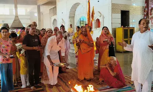 बाड़ी माता धाम पर गंगा मैया और गायत्री माता का किया पूजन