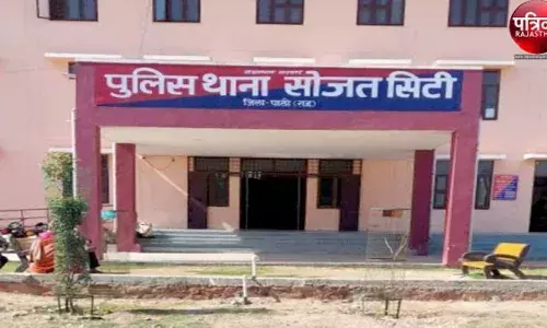 युवती की गोली मारकर हत्या : शव सडक किनारे मिला, शिनाख्त नहीं