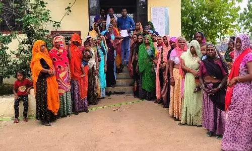 मनरेगा मेट के पक्ष में उतरे अन्य मेट ओर लेबर, आरोपों को बताया निराधार