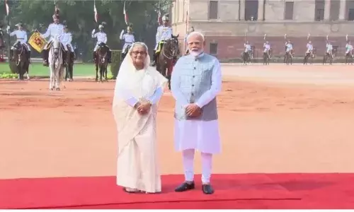 दिल्ली पहुंची बांग्लादेश की पीएम शेख हसीना, प्रधानमंत्री मोदी ने  किया स्‍वागत