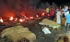 जहरीली शराब से  हुई 56 मौतें,  कब्र से निकाल किये जाएंगे पोस्टमॉर्टम