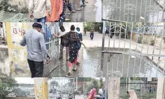 आधार सेंटर के मुख्य गेट पर फैला गंदा पानी, कीचड़ से निकलने पर मजबूर लोग