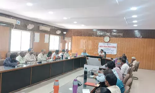 कार्मिकों और आमजन को दी नए कानूनों की जानकारी कार्मिकों और आमजन को दी नए कानूनों की जानकारी