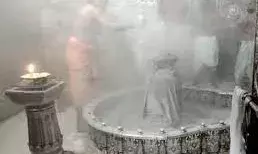 बाबा महाकाल के दरबार में नहीं होगा कोई भी VIP, अब होगा आम श्रद्धालुओं का प्रवेश बाबा महाकाल के दरबार में नहीं होगा कोई भी VIP, अब होगा आम श्रद्धालुओं का प्रवेश