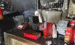 शॉर्ट सर्किट से लगी मोबाइल दुकान में आग, लाखों का सामान जलकर हुआ खाक
