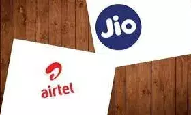 रिचार्ज पर JIO और Airtel यूजर्स के लिए  600 रुपये बचाने का अंतिम मौका!