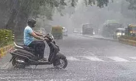 दिल्ली समेत इन राज्यों में आज भी झमाझम होगी बारिश, मौसम विभाग ने जारी किया अलर्ट दिल्ली समेत इन राज्यों में आज भी झमाझम होगी बारिश, मौसम विभाग ने जारी किया अलर्ट