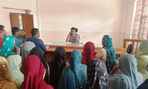 प्रशासनिक आश्वासन के बाद दो दिन से जारी धरना हुआ समाप्त प्रशासनिक आश्वासन के बाद दो दिन से जारी धरना हुआ समाप्त