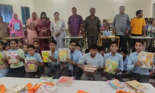 निशुल्क पाठ पुस्तक वितरण समारोह आयोजित निशुल्क पाठ पुस्तक वितरण समारोह आयोजित