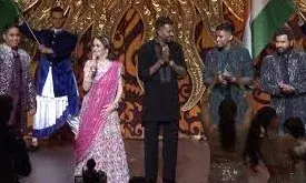 अनंत-राधिका के संगीत में पहुंचे टी-20 विश्व विजेता कप्तान, नीता अंबानी ने तारीफों के पुल बांधे अनंत-राधिका के संगीत में पहुंचे टी-20 विश्व विजेता कप्तान, नीता अंबानी ने तारीफों के पुल बांधे