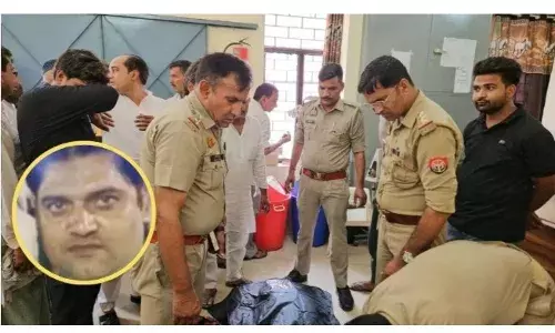 कपड़े देरी से सिलने पर हुई कहासुनी, तो दर्जी ने युवक के सीने में घोंप दी कैंची, हुई दर्दनाक मौत