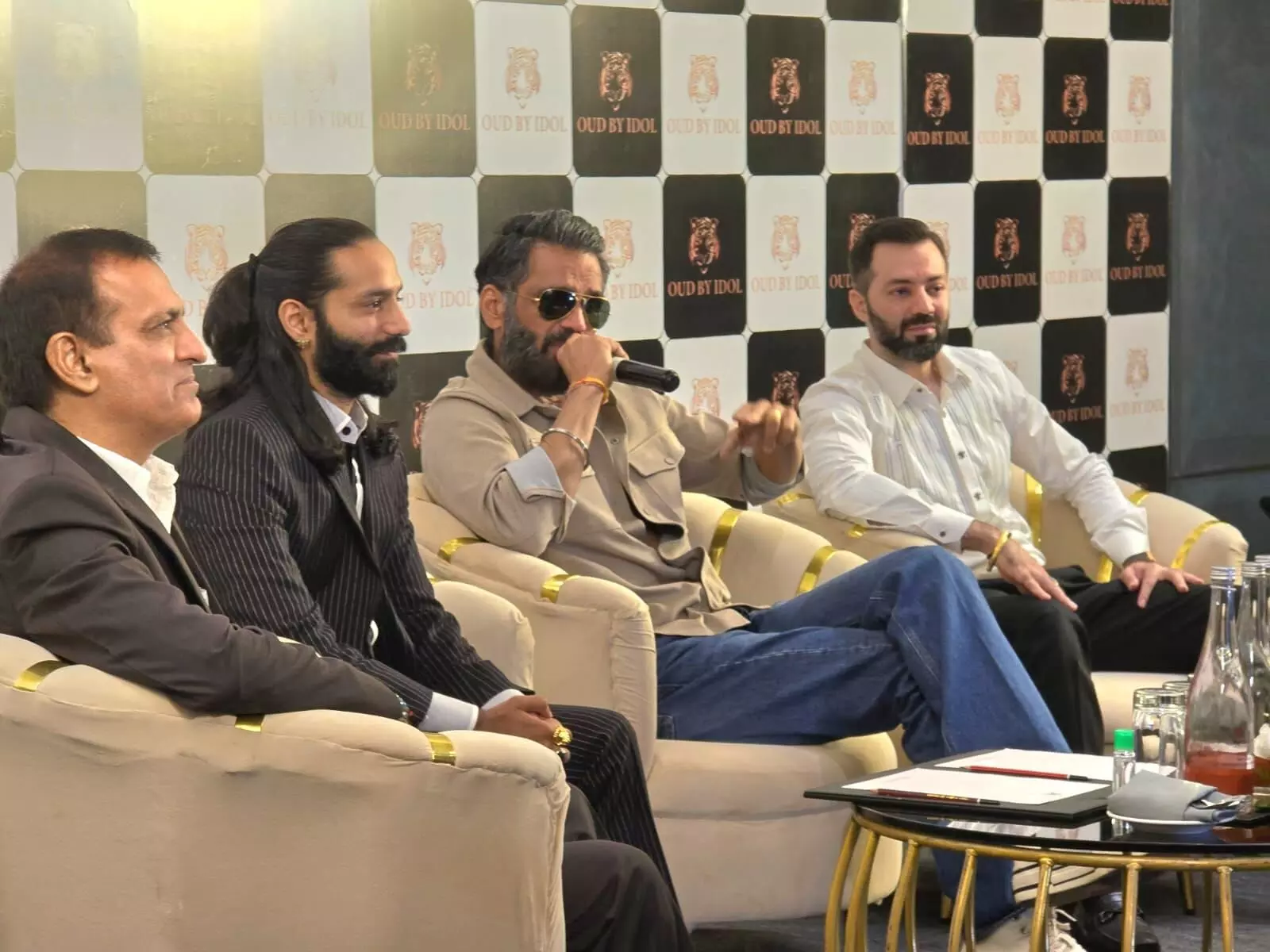 सिनेमा का क्रेज कभी भी कम नही होगा, ओटीटी नये बच्चों को देता है प्लेटफार्म - सुनील शेट्टी सिनेमा का क्रेज कभी भी कम नही होगा, ओटीटी नये बच्चों को देता है प्लेटफार्म - सुनील शेट्टी