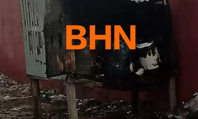 सुखाडिया सर्कल पर नशेड़ियों ने फूंक दी केबिन,दहशत