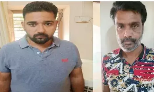 नगर पालिका के कर्मचारी सहित पार्षद फर्जी पट्टा बनाने के आरोप में गिरफ्तार