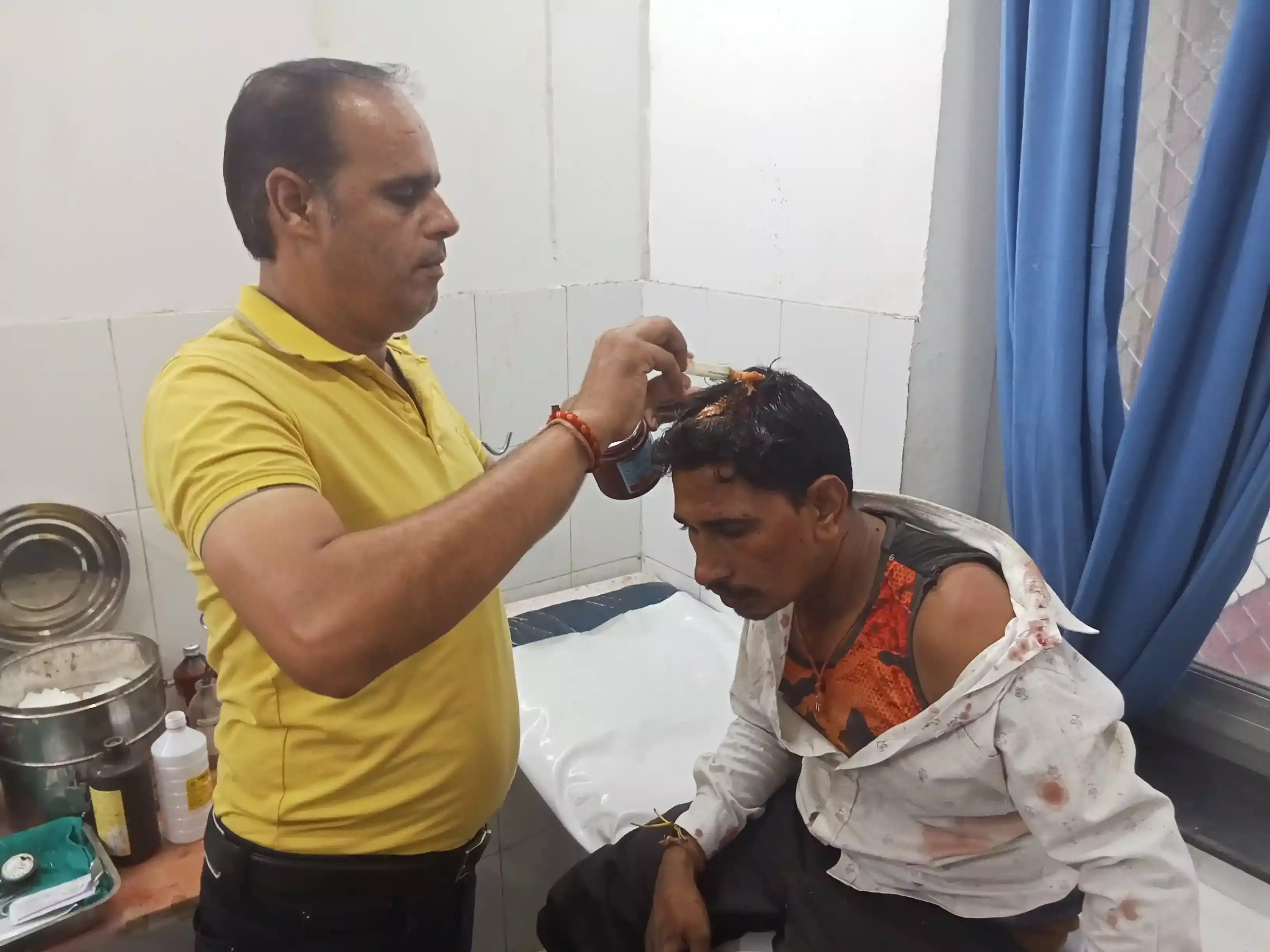 सर्राफा कारोबारी पर हमला कर गहने रखा बैग लूटा, चार बदमाशों ने दिया वारदात को अंजाम, पुलिस जुटी तलाश में