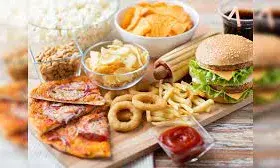 सभी यूनिवर्सिटी  के कैंटीन में बनने और बेचे जाने वाले जंक फूड पर रोक