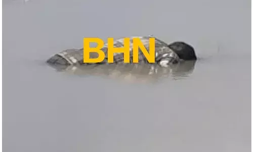 फार्म पोंड में मिली युवक की लाश, जेब में मिला आधार कार्ड, मृतक के जौधपुर का होने की आशंका फार्म पोंड में मिली युवक की लाश, जेब में मिला आधार कार्ड, मृतक के जौधपुर का होने की आशंका